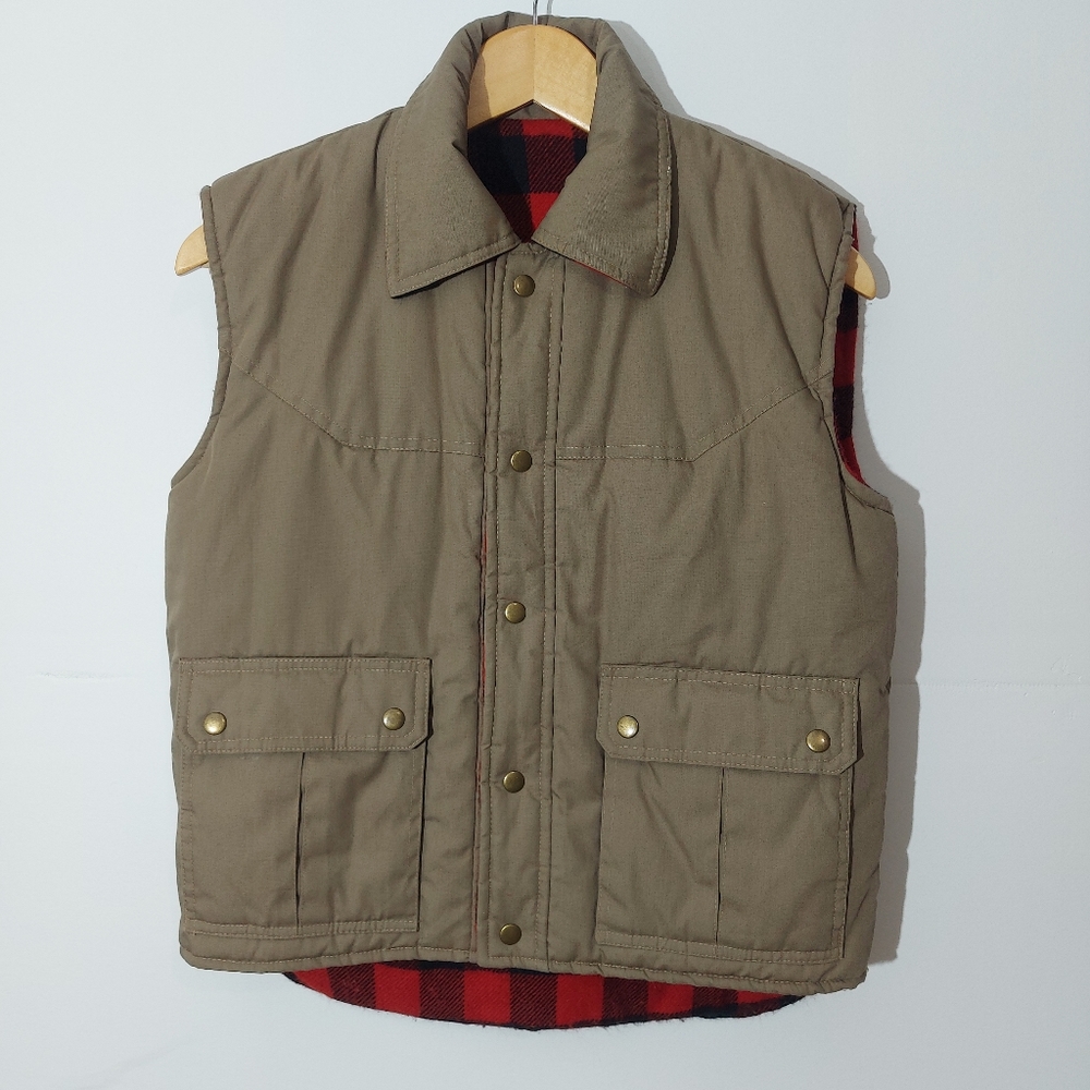 Avalanche Mountian Gear Reversable Plaid Vest